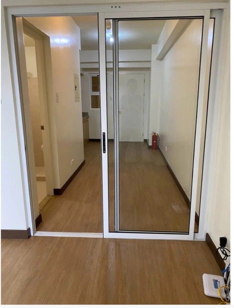 Brixton Place Weston Tower 1 bedroom unit Facing BGC (Category: Apartments & Condos) located in Pasig City. Submitted by BrokerDorenFerran (Listing ID 1426795696, Image 1). Description: RESALE BRIXTON PLACE Weston Tower 30sqm midzone Facing BGC clean title 4M only Including CGT (3.9M ONLY for cash payment) open to bank financing Doren Ferran Licensed Real Estate Broker PRC REBL# 24236 09175725848 #BrixtonPlace #eithbalcony #petfriendly #facingbgc