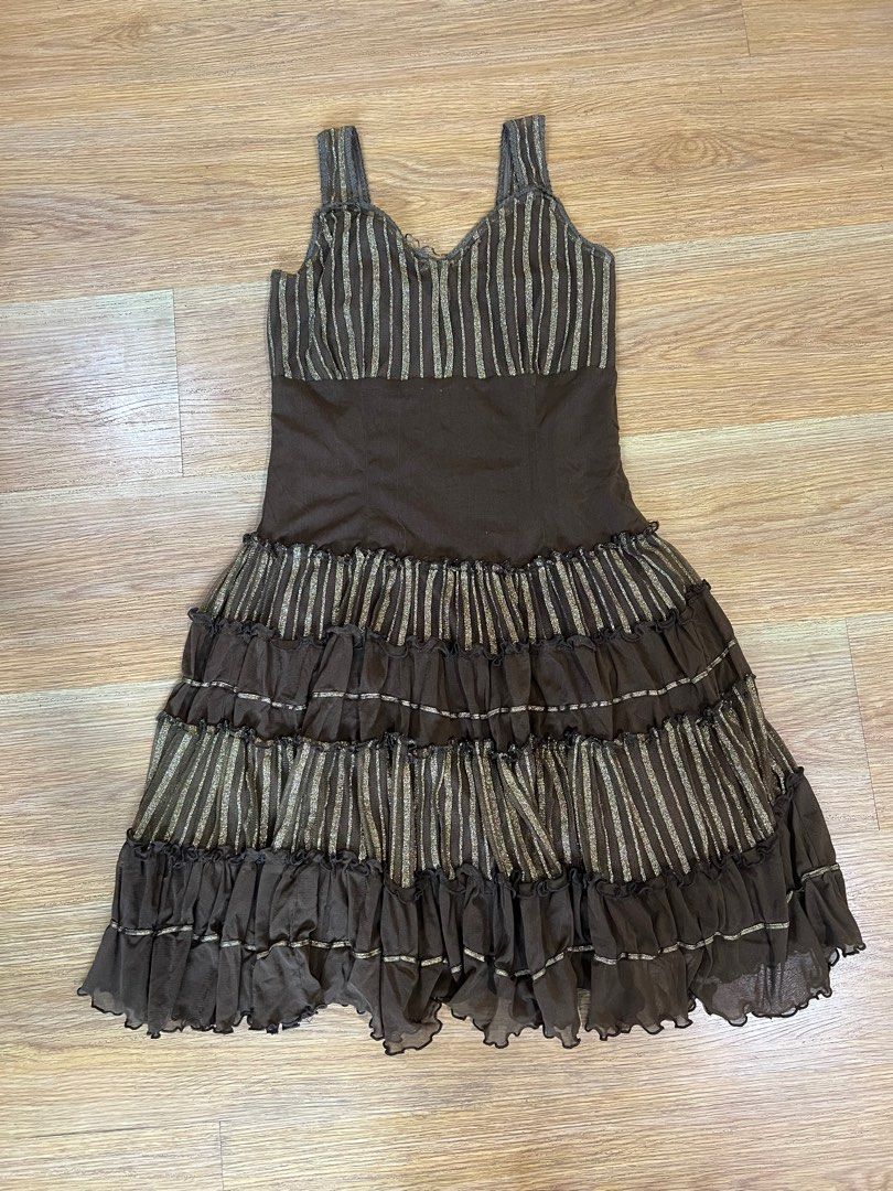 brown layered dress grunge core vibes (Category: Dresses) located in Makati City. Submitted by biotch (Listing ID 1426895086, Image 2). Description: grunge core vibes with gold details best fit small to medium perfect for layering lalamove mandaluyong area asymmetrical Cotton on Nike new balance asics adidas Lululemon bershka skims sports leggings sportsbra H&M bershka corporate skirt skort zara pomelo thrift baggy jeans wide leg denim cotton on 