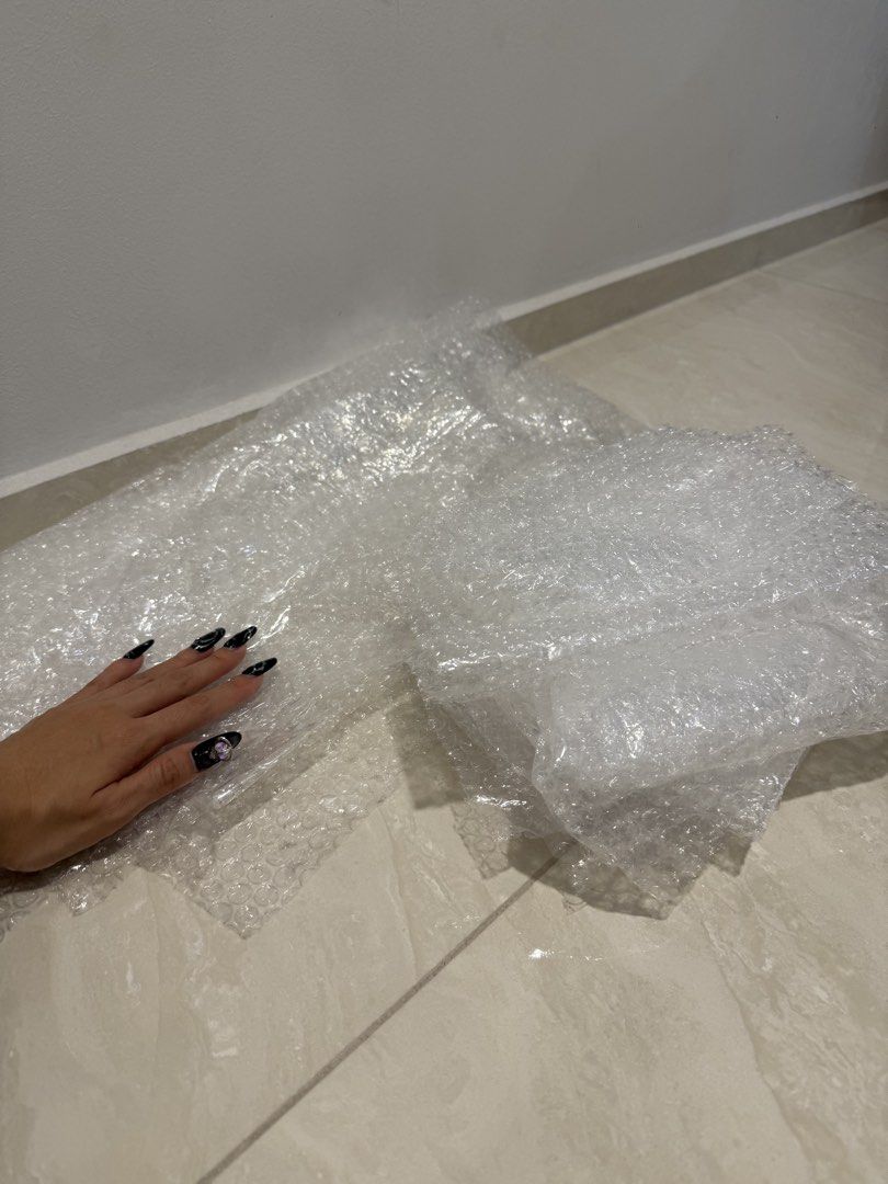 Bubble Wrap (Category: Everything Else) located in Singapore. Submitted by neocityyy (Listing ID 1426934115, Image 1). Description: .