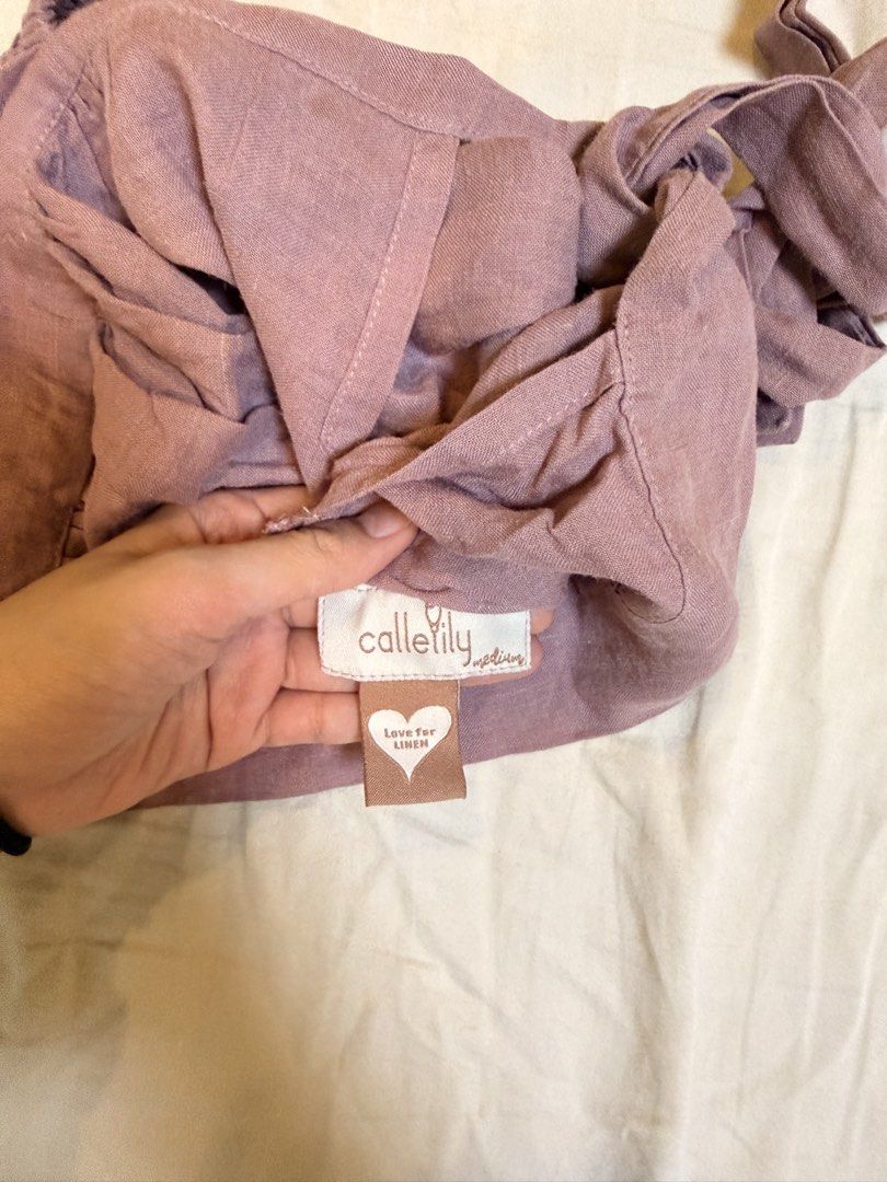 Callelily Linen Top (Category: Blouses) located in Manila. Submitted by 13alexaong (Listing ID 1426910948, Image 3). Description: Linen Local Brand! Tube top, perfect for dates:) Bought for P1,300.