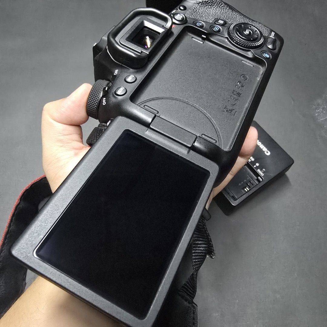 Canon EOS 6D Mark II Body Only (Category: Cameras) located in Quezon City. Submitted by murrietta (Listing ID 1426936200, Image 3). Description: a very well-taken cared of and barely Used Canon 6D Mk II DSLR no scratches no damage complete with 2 batteries Batteries, strap, charger, and a free small camera bag. location: Mandaluyong or pasig. .
