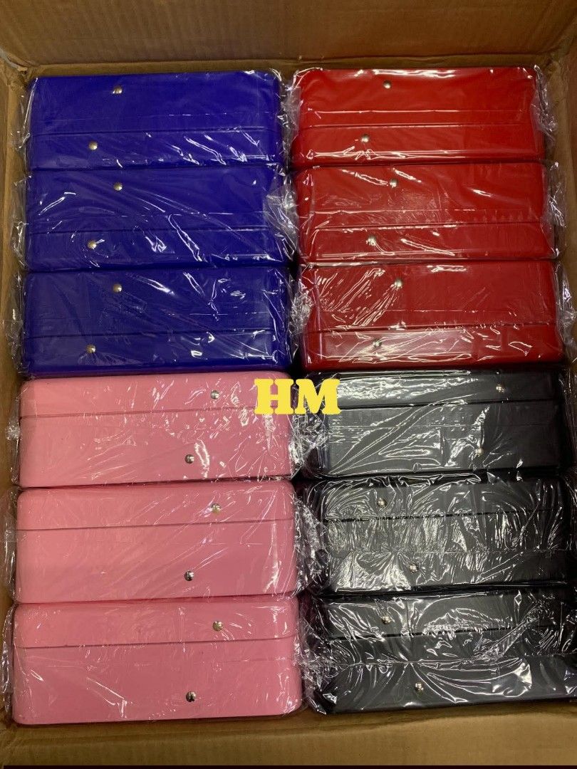 Cash Box (Category: Storage Boxes & Baskets) located in Manila. Submitted by jelai.cybyb (Listing ID 1426875119, Image 3). Description: Cash box is available in pink, blue, red, and black. It features a removable tray for organizing bills and coins. The box includes a lock and key for security. It is ideal for small businesses, personal use, or as a gift. The cash box is compact and easy to carry..