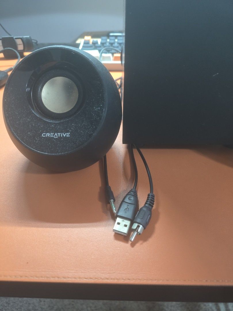 Creative pebble plus 2.1 Speaker410637272288471042