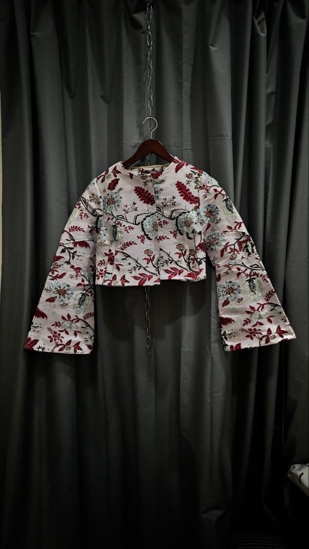Crop Top Jacket - ASOS (Category: Coats, Jackets and Outerwear) located in Marikina City. Submitted by repurpose_studio (Listing ID 1426920089, Image 3). Description: Kimono like crop top jacket. floral pattern with embroidery.