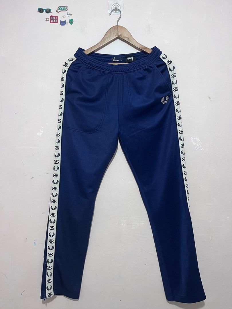 Fred Perry x Stussy Jogger Pants (Category: Joggers) located in Cebu City. Submitted by selectorschoice18 (Listing ID 1426946730, Image 1). Description: Fred Perry x Stussy Jogger Pants Size: Small Measurements: 28,32 x 42 Condition: 9.8/10 Price: 2250.