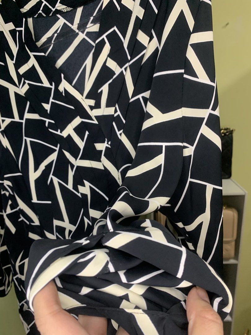 Geometric Print Dress (Category: Dresses) located in Manila. Submitted by amethyste_ph (Listing ID 1426946438, Image 3). Description: .
