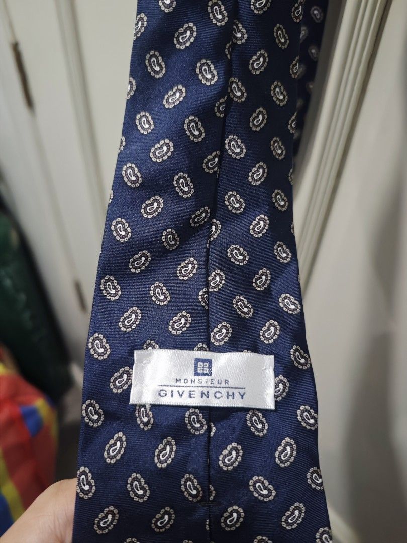 Givenchy Paisley Tie (Category: Ties) located in Iloilo. Submitted by declutterpm2 (Listing ID 1426858531, Image 3). Description: DM for more inquirys.
