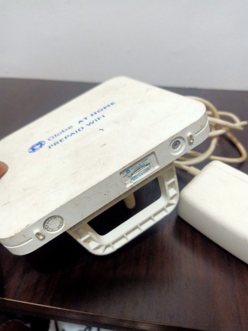 Globe At Home Prepaid WiFi (Category: Networking) located in Las Pinas. Submitted by the_recycle_shop (Listing ID 1426908821, Image 2). Description: Good working condition Sim globe .
