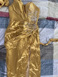(Category: ) located in . Submitted by repeatwear0225 (Listing ID 1426804254, Image 1). Description: .
