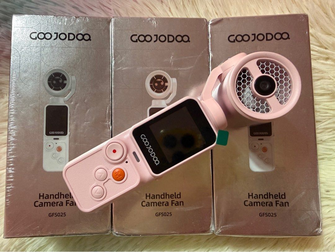 Goojodoq GFS025 camera fan 2500mah (Category: Body Care) located in Antipolo. Submitted by micheicheim (Listing ID 1426856901, Image 2). Description: GOOJODOQ CAMERA FAN 1K EACH 👉🏻CAMERA ROTATEABLE 👉🏻100 AIR SPEED FAN ‼️NO MEMORY CARD INCLUDED PINK UNBOXED ORANGE SANGUINE EXCLUSIVE COLOR SEALED BLACK SEALED .