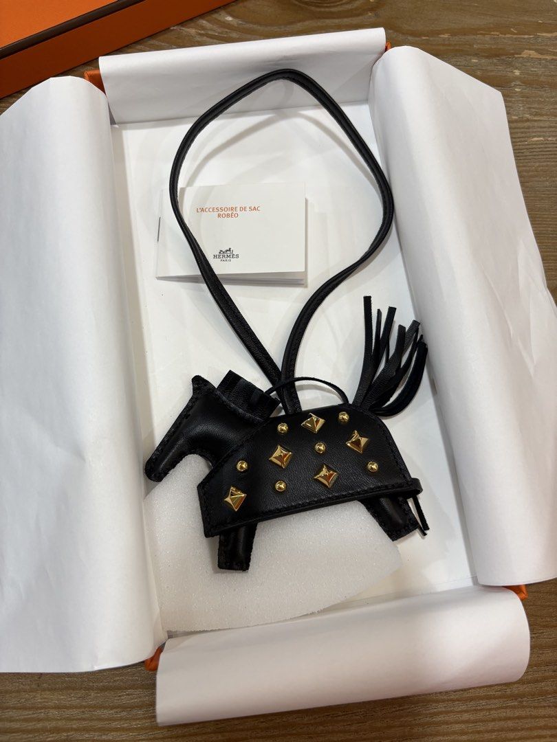 Hermes Rodeo Bag Charm (Category: Luxury Accessories) located in Manila. Submitted by rouge_and_orange (Listing ID 1426812106, Image 1). Description: Authenthic Rodeo with coat studs.