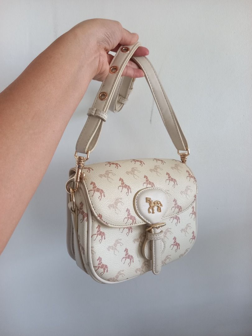 HIGH QUALITY BAG 1 (Category: Cross-body Bags) located in Bulacan. Submitted by mariekitkit (Listing ID 1426896277, Image 2). Description: PM FOR QUERIES. 𝘋𝘪𝘴𝘤𝘭𝘢𝘪𝘮𝘦𝘳: 𝙏𝙝𝙚 𝙨𝙝𝙤𝙥 𝙢𝙖𝙧𝙞𝙚𝙠𝙞𝙩𝙠𝙞𝙩 𝘢𝘳𝘦 𝘯𝘰𝘵 𝘢𝘴𝘴𝘰𝘤𝘪𝘢𝘵𝘦𝘥 𝘰𝘳 𝘢𝘧𝘧𝘪𝘭𝘪𝘢𝘵𝘦𝘥 𝘸𝘪𝘵𝘩 𝘢𝘯𝘺 𝘰𝘧 𝘵𝘩𝘦 𝘣𝘳𝘢𝘯𝘥𝘴 𝘧𝘦𝘢𝘵𝘶𝘳𝘦𝘥.𝘈𝘭𝘭 𝘵𝘳𝘢𝘥𝘦𝘮𝘢𝘳𝘬𝘴, 𝘭𝘰𝘨𝘰𝘴 𝘢𝘯𝘥 𝘤𝘰𝘱𝘺𝘳𝘪𝘨𝘩𝘵𝘴 𝘳𝘦𝘴𝘦𝘳𝘷𝘦𝘥 𝘵𝘰 𝘵𝘩𝘦 𝘰𝘳𝘪𝘨𝘪𝘯𝘢𝘭 �