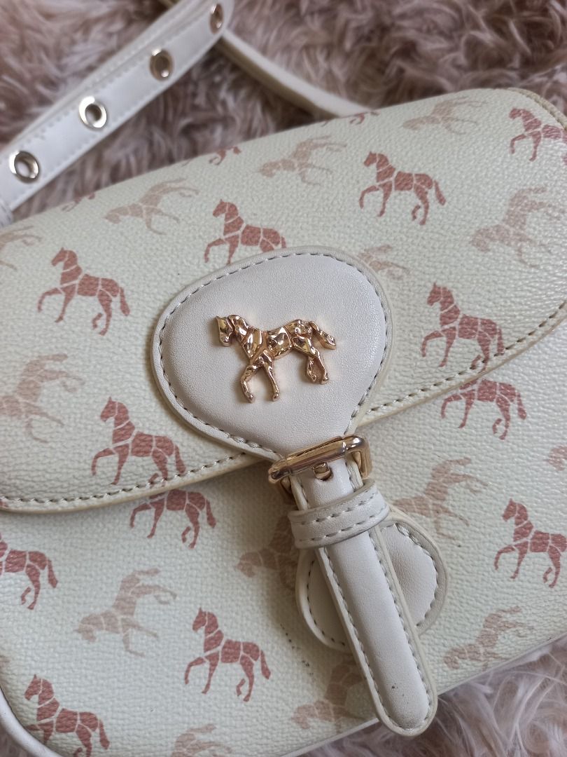 HIGH QUALITY BAG 1 (Category: Cross-body Bags) located in Bulacan. Submitted by mariekitkit (Listing ID 1426896277, Image 3). Description: PM FOR QUERIES. 𝘋𝘪𝘴𝘤𝘭𝘢𝘪𝘮𝘦𝘳: 𝙏𝙝𝙚 𝙨𝙝𝙤𝙥 𝙢𝙖𝙧𝙞𝙚𝙠𝙞𝙩𝙠𝙞𝙩 𝘢𝘳𝘦 𝘯𝘰𝘵 𝘢𝘴𝘴𝘰𝘤𝘪𝘢𝘵𝘦𝘥 𝘰𝘳 𝘢𝘧𝘧𝘪𝘭𝘪𝘢𝘵𝘦𝘥 𝘸𝘪𝘵𝘩 𝘢𝘯𝘺 𝘰𝘧 𝘵𝘩𝘦 𝘣𝘳𝘢𝘯𝘥𝘴 𝘧𝘦𝘢𝘵𝘶𝘳𝘦𝘥.𝘈𝘭𝘭 𝘵𝘳𝘢𝘥𝘦𝘮𝘢𝘳𝘬𝘴, 𝘭𝘰𝘨𝘰𝘴 𝘢𝘯𝘥 𝘤𝘰𝘱𝘺𝘳𝘪𝘨𝘩𝘵𝘴 𝘳𝘦𝘴𝘦𝘳𝘷𝘦𝘥 𝘵𝘰 𝘵𝘩𝘦 𝘰𝘳𝘪𝘨𝘪𝘯𝘢𝘭 �
