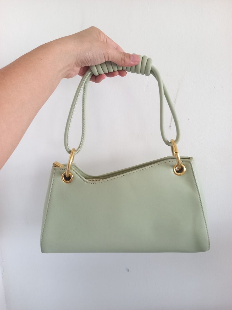 HIGH QUALITY BAG 2 (Category: Shoulder Bags) located in Bulacan. Submitted by mariekitkit (Listing ID 1426897092, Image 1). Description: Pm for queries. 𝘋𝘪𝘴𝘤𝘭𝘢𝘪𝘮𝘦𝘳: 𝙏𝙝𝙚 𝙨𝙝𝙤𝙥 𝙢𝙖𝙧𝙞𝙚𝙠𝙞𝙩𝙠𝙞𝙩 𝘢𝘳𝘦 𝘯𝘰𝘵 𝘢𝘴𝘴𝘰𝘤𝘪𝘢𝘵𝘦𝘥 𝘰𝘳 𝘢𝘧𝘧𝘪𝘭𝘪𝘢𝘵𝘦𝘥 𝘸𝘪𝘵𝘩 𝘢𝘯𝘺 𝘰𝘧 𝘵𝘩𝘦 𝘣𝘳𝘢𝘯𝘥𝘴 𝘧𝘦𝘢𝘵𝘶𝘳𝘦𝘥.𝘈𝘭𝘭 𝘵𝘳𝘢𝘥𝘦𝘮𝘢𝘳𝘬𝘴, 𝘭𝘰𝘨𝘰𝘴 𝘢𝘯𝘥 𝘤𝘰𝘱𝘺𝘳𝘪𝘨𝘩𝘵𝘴 𝘳𝘦𝘴𝘦𝘳𝘷𝘦𝘥 𝘵𝘰 𝘵𝘩𝘦 𝘰𝘳𝘪𝘨𝘪𝘯𝘢𝘭 𝘣�