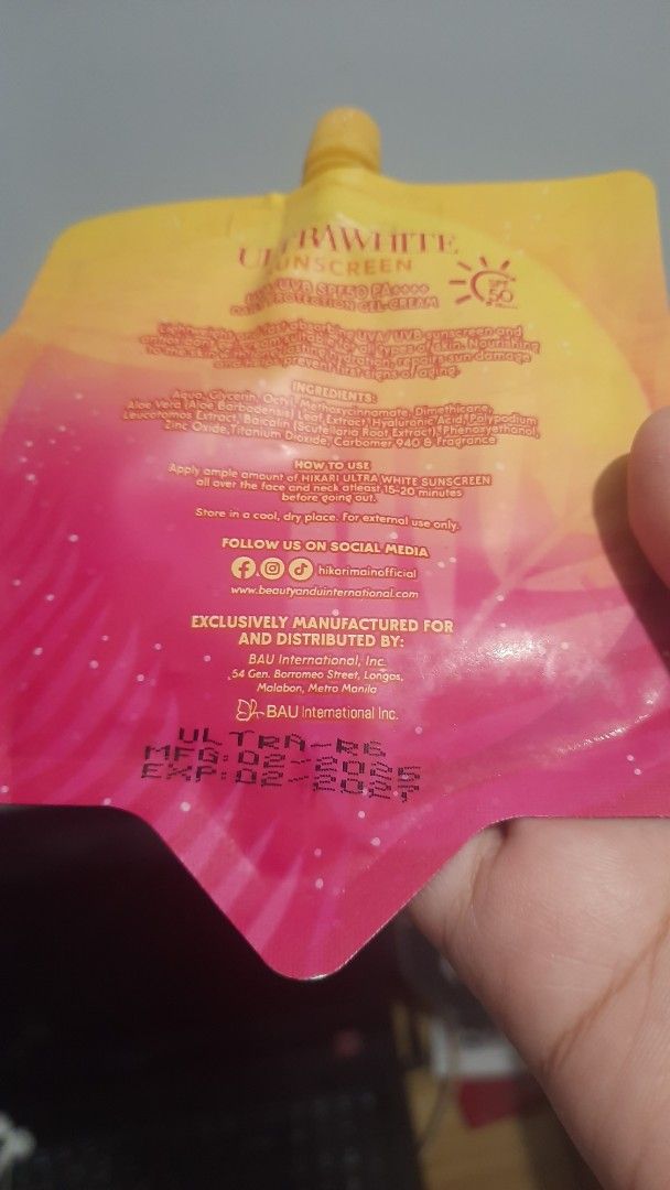 Hikari Ultra White Sunscreen SPF 70 (Category: Face Care) located in Baliuag. Submitted by mjaguilarxx14 (Listing ID 1426809022, Image 2). Description: RFS: nagpalit ng brand ng sunscreen. Kalahati pa yung laman Expiration Year : 2027 meet up : Around baliwag bbulacan delivery : JnT.