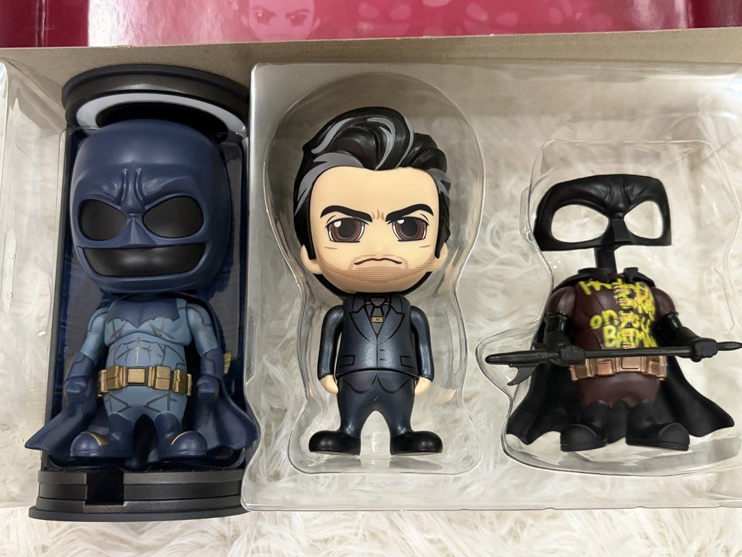 Hot toys Batman set (Category: Figurines & Statues) located in Makati City. Submitted by tomypom (Listing ID 1426900070, Image 3). Description: Authentic Hot toys Cosbaby Dc Batman Bruce wayne The joker / robin 3 in one pack 1599 pesos only! See pictures for more details .
