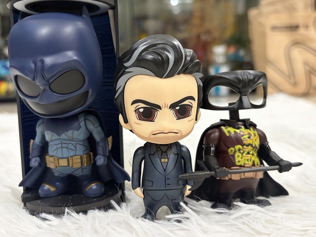 Hot toys Batman set (Category: Figurines & Statues) located in Makati City. Submitted by tomypom (Listing ID 1426900070, Image 1). Description: Authentic Hot toys Cosbaby Dc Batman Bruce wayne The joker / robin 3 in one pack 1599 pesos only! See pictures for more details .