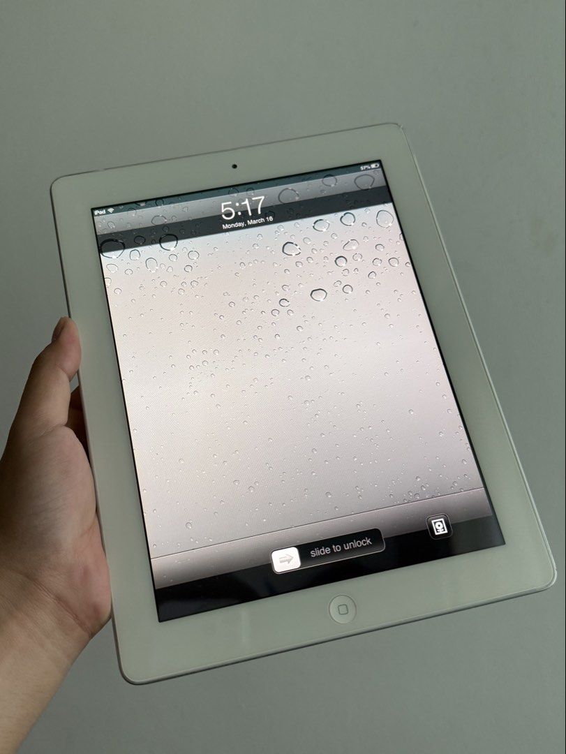 iPad 2 - White (16gb) (Category: iPad) located in Pasig City. Submitted by zephyrone (Listing ID 1426874637, Image 1). Description: iPad 2 (White, 16GB) - Jailbroken - Downgraded to iOS 6.1.3 - Functional but no longer realistically useable in 2026, good for collection purposes - Has old iOS games installed - Can install old apps through Veteris (Jailbroken appstore) - No Apple ID Issue: - Speaker garbled SELLING AS IS, UNIT ONLY, no warranty For