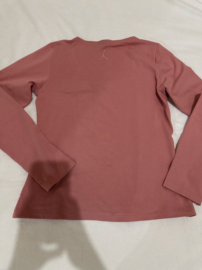 Jordan Long Sleeve Shirt (Category: Longsleeves) located in Manila. Submitted by declutterbyja (Listing ID 1426855075, Image 2). Description: - Slim Fit (Would fit M-L) - Original - Used only once - RFS: Declutter.