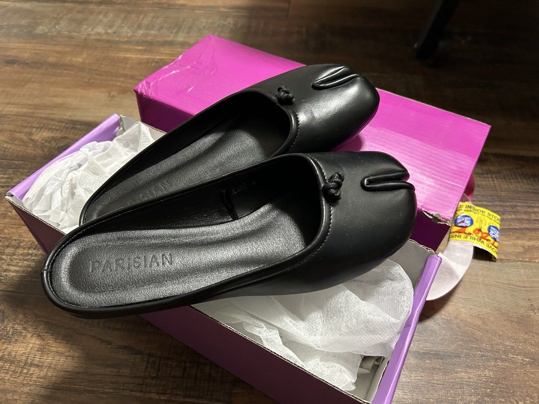 Parisian Kari Black Flats Size 8 (Category: Flats & Sandals) located in Dasmarinas. Submitted by okinxwa (Listing ID 1426822419, Image 1). Description: Parisian Kari Size 8 Like New (worn twice only) Inclusions: Original box.