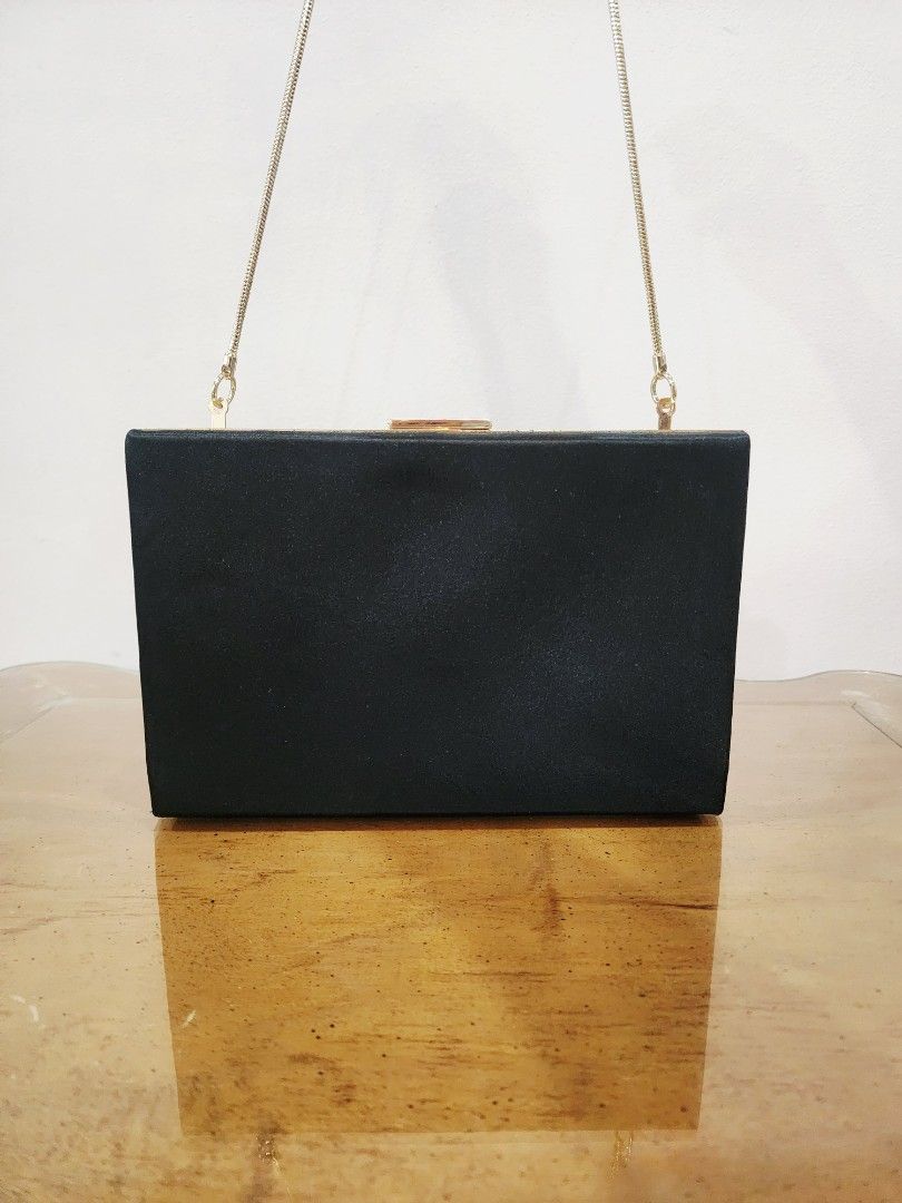 Kate Spade Rectangular Satin Hard Shell Evening Clutch Shoulder Bag (Category: Clutches) located in Valenzuela. Submitted by absolutelychick (Listing ID 1426817155, Image 2). Description: L 9" x W 1.25" x H 6" meron pong scratches sa hardware sa opening please check photos for reference jrs, lbc, j&t lalamove/grab ready.