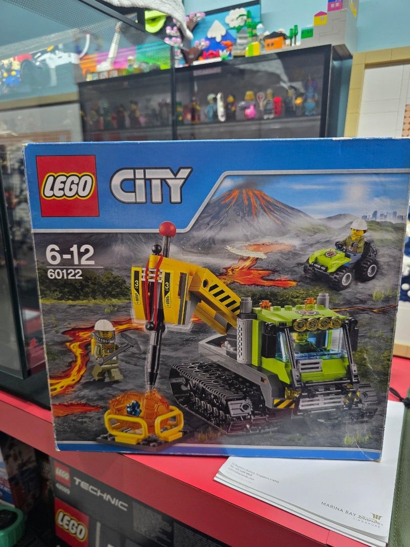 LEGO City Volcano Exploration Base 60122, Hobbies & Toys, Toys & Games ...