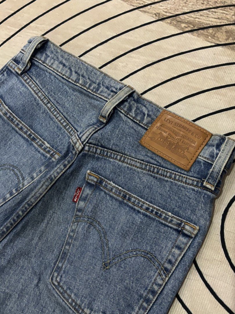 Levis Ribcage Distressed Jeans - Highwaisted (Category: Jeans) located in Cebu City. Submitted by belly.dego (Listing ID 1426911504, Image 3). Description: Levis Premium Original Denim Pants Size 25 Ribcage/Highwaist Straightleg Distressed When worn posted Rfs: No longer fits High quality.