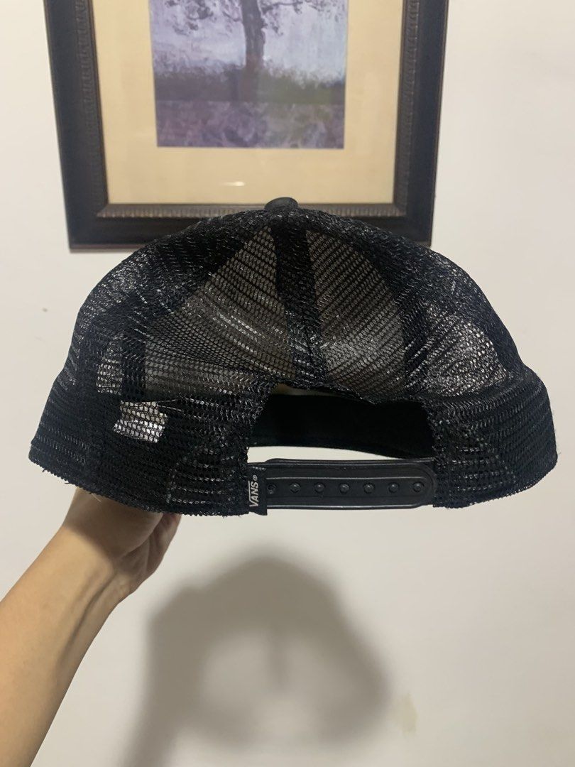 LIMITED EDITION Vans x Thrasher trucker cap (Category: Caps & Hats) located in Burgos. Submitted by fayesfieldnotes (Listing ID 1426882567, Image 2). Description: Limited edition Flamed logo Checkered pattern Bought from Vans Philippines Check tags for authenticity..