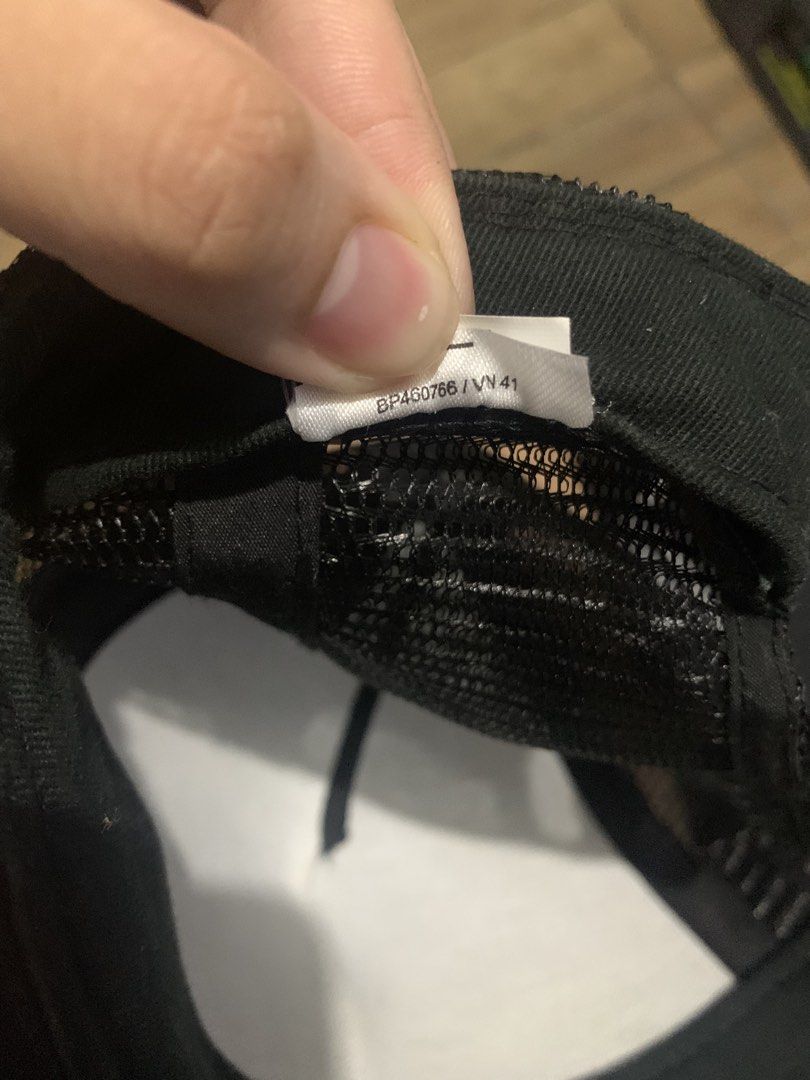 LIMITED EDITION Vans x Thrasher trucker cap (Category: Caps & Hats) located in Burgos. Submitted by fayesfieldnotes (Listing ID 1426882567, Image 3). Description: Limited edition Flamed logo Checkered pattern Bought from Vans Philippines Check tags for authenticity..