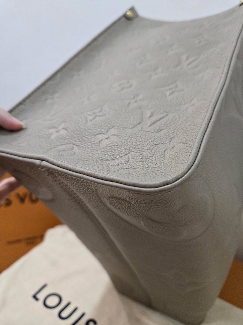 Louis Vuitton OnTheGo MM Tote Bag (Category: Luxury Bags & Wallets) located in Quezon City. Submitted by el_nicoboi (Listing ID 1426816425, Image 2). Description: AE Almost new 9.8/10 100% Authentic LV OTG MM - Tourterelle Locally bought in LV Solaire - January 22, 2023 W/ official receipt, pictures and proof of transaction (for legitimacy) No damages. Very minimal wear on bottom corner. Very beautiful in person You can still smell the leather Bo