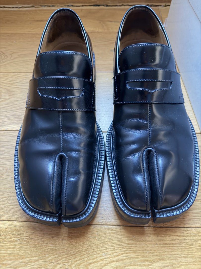 Maison Margiela Tabi Loafers Black (Category: Loafers) located in Las Pinas. Submitted by mcscloset (Listing ID 1426856734, Image 2). Description: Maison Margiela Tabi Loafers (Lug sole) Tagged Size 43 EU (Fits 10.5/11 US) Used/Faded branding stamp in insole/needs cleaning inner heel Bought at Margiela Paris (28 Rue De Richelieu branch) 35,000 (64K SRP) (80k+ plus locally) .