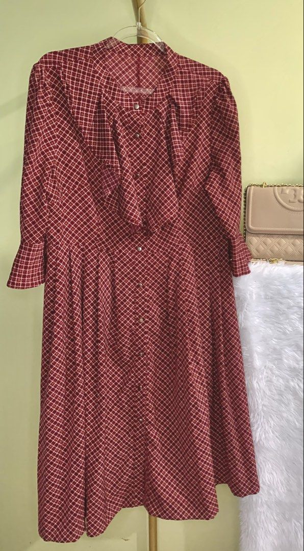 Maroon Plaid Midi Dress (Category: Dresses) located in Manila. Submitted by amethyste_ph (Listing ID 1426907167, Image 2). Description: .