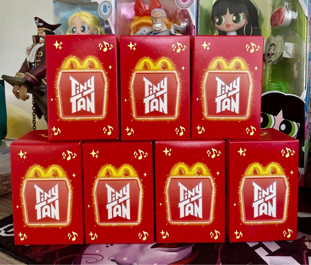 McDonald's BTS Happy Meal Figures (Category: Designer & Blind Box Toys) located in Caloocan City. Submitted by itotmanyasis (Listing ID 1426907546, Image 2). Description: Complete Sets of BTS Figures v1.