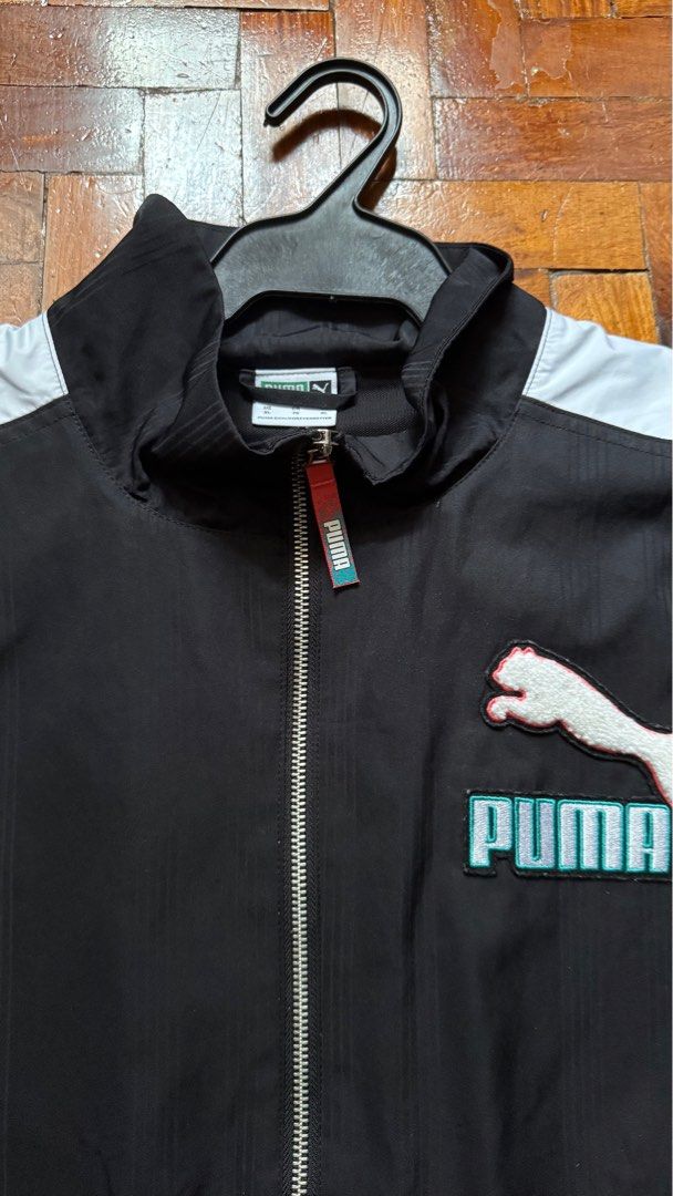 Puma Y2K jacket (Category: Activewear) located in Quezon City. Submitted by reidify (Listing ID 1426824893, Image 2). Description: used once Bought in puma website in 2024 25 x 29 ( adjustable) .