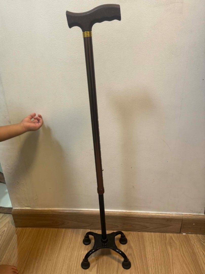Quad Cane (Category: Medical Supplies & Tools) located in Quezon City. Submitted by yvonnymd (Listing ID 1426914748, Image 1). Description: Adjustable quad walking cane with a four-point base for added stability used (seldom) for support after foot surgery rfs: foot fully recovered.