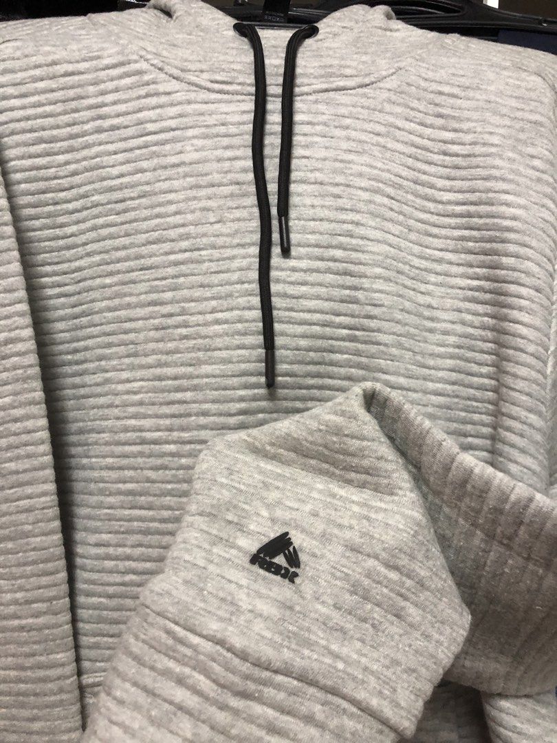 RBX XL/TG Hoodie (Category: Hoodies) located in Quezon City. Submitted by cha_rina (Listing ID 1426821436, Image 2). Description: RBX brand new hoodie from US 🇺🇸 rfs: not my color.