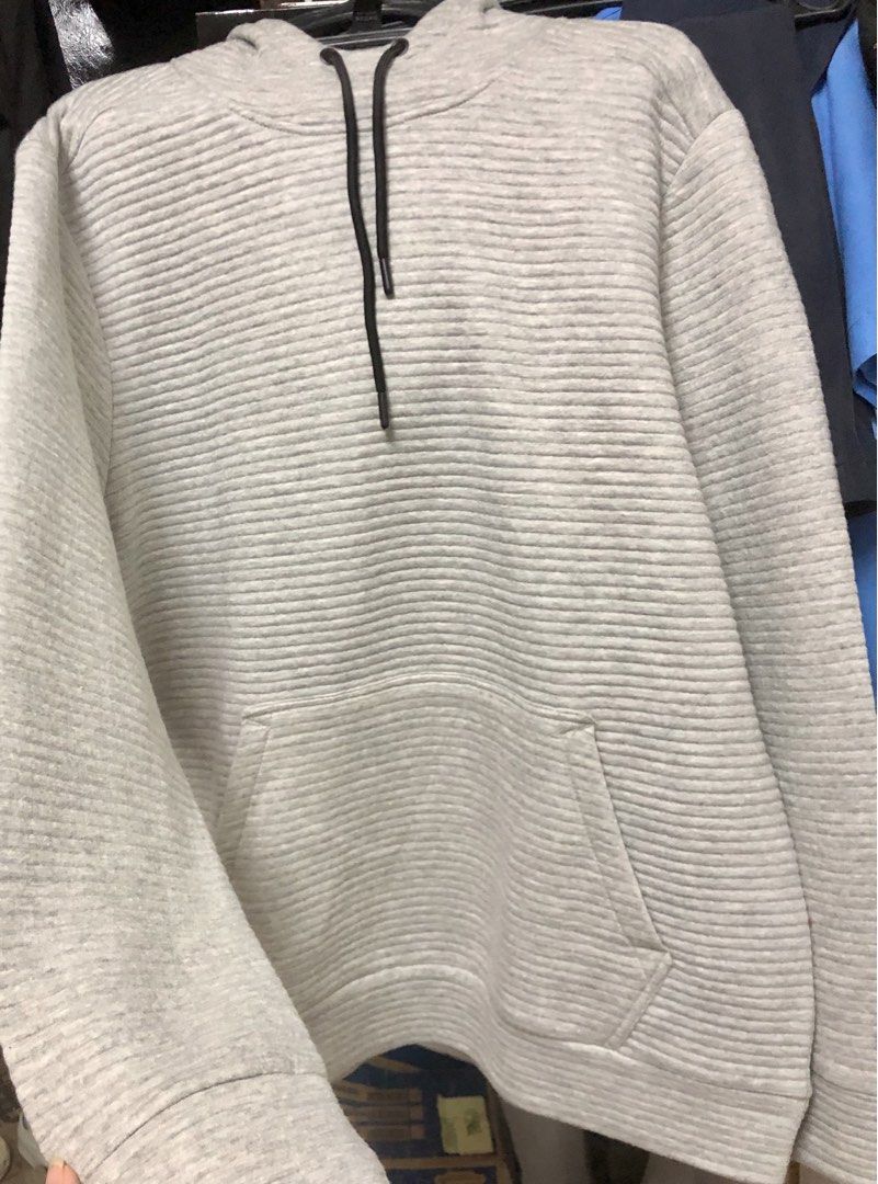 RBX XL/TG Hoodie (Category: Hoodies) located in Quezon City. Submitted by cha_rina (Listing ID 1426821436, Image 3). Description: RBX brand new hoodie from US 🇺🇸 rfs: not my color.