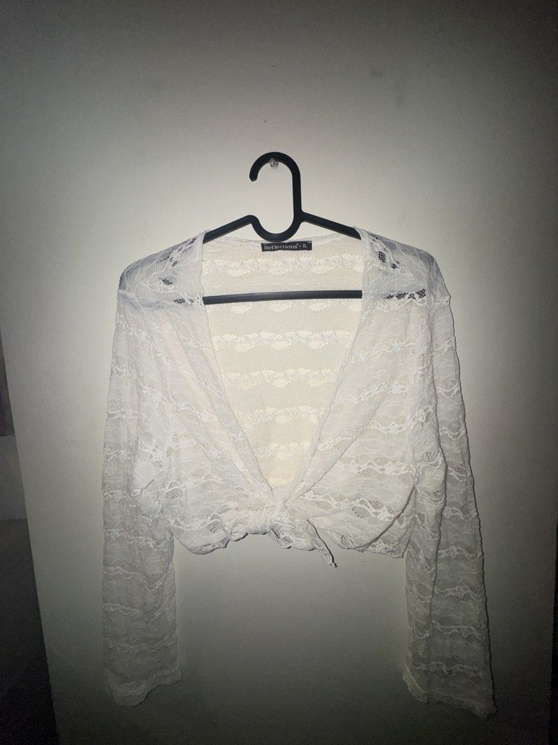 Reflections White Lace Bolero XL (Category: Others Tops) located in Paranaque City. Submitted by kdpreloved_ (Listing ID 1426898348, Image 3). Description: Cover up No flaw.