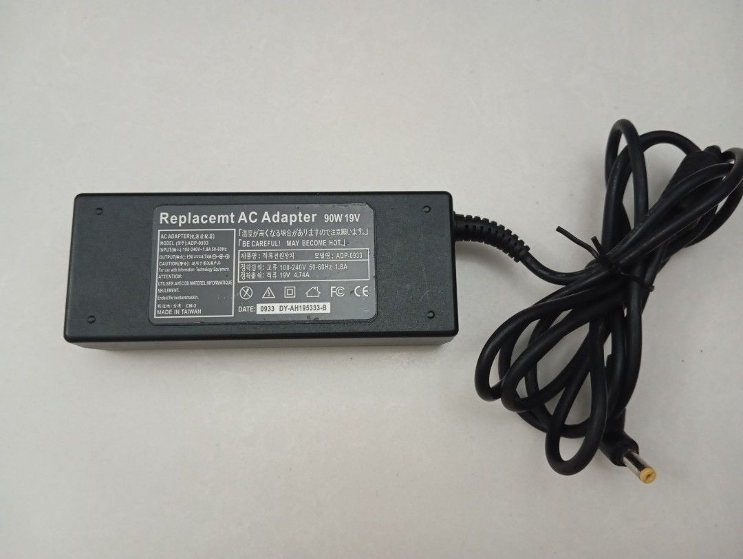 Replacement AC Adapter 90W 18V405984362113935360