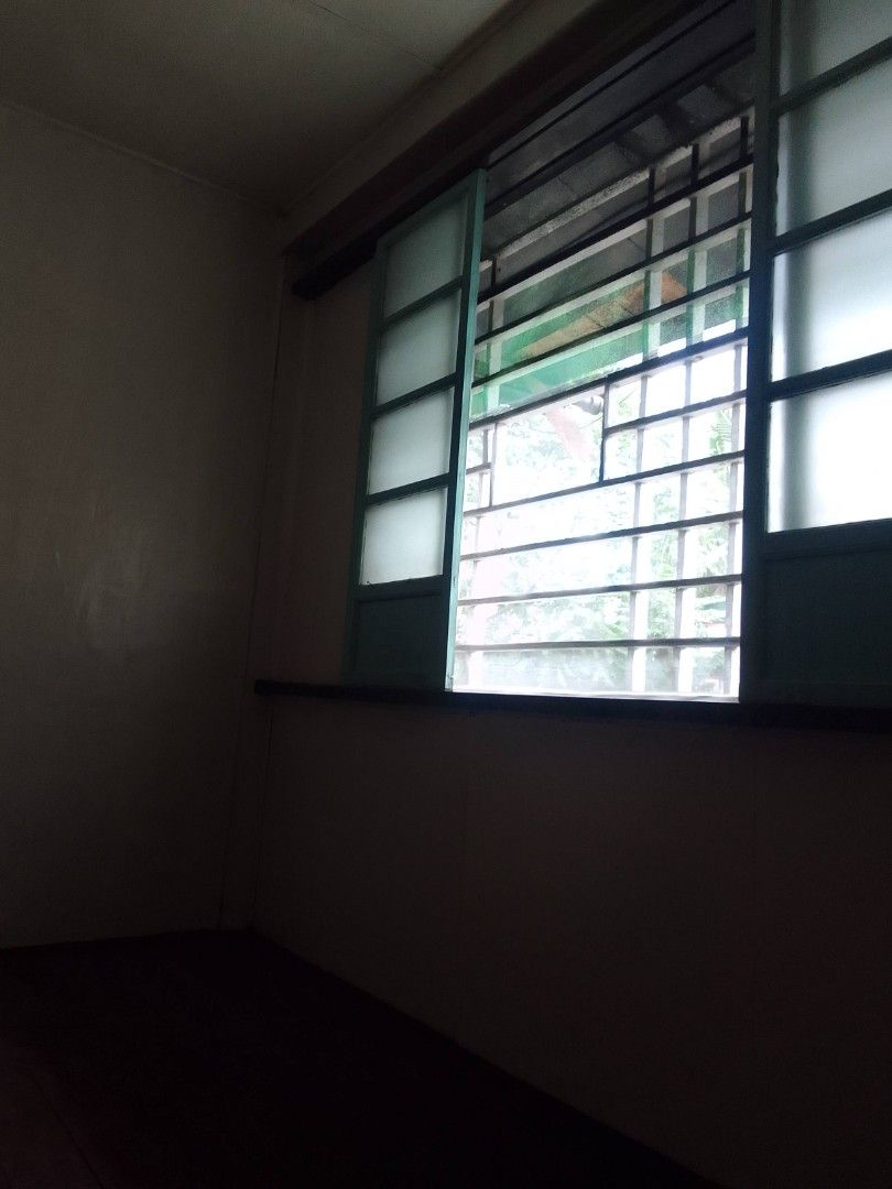 Room for Rent (Category: Room Rentals) located in Makati City. Submitted by rodolfoayco.paz (Listing ID 1426803610, Image 3). Description: 1 Room, common Cr and kitchen, Makati Area, near school, wet market, Church and Brgy. Hall..