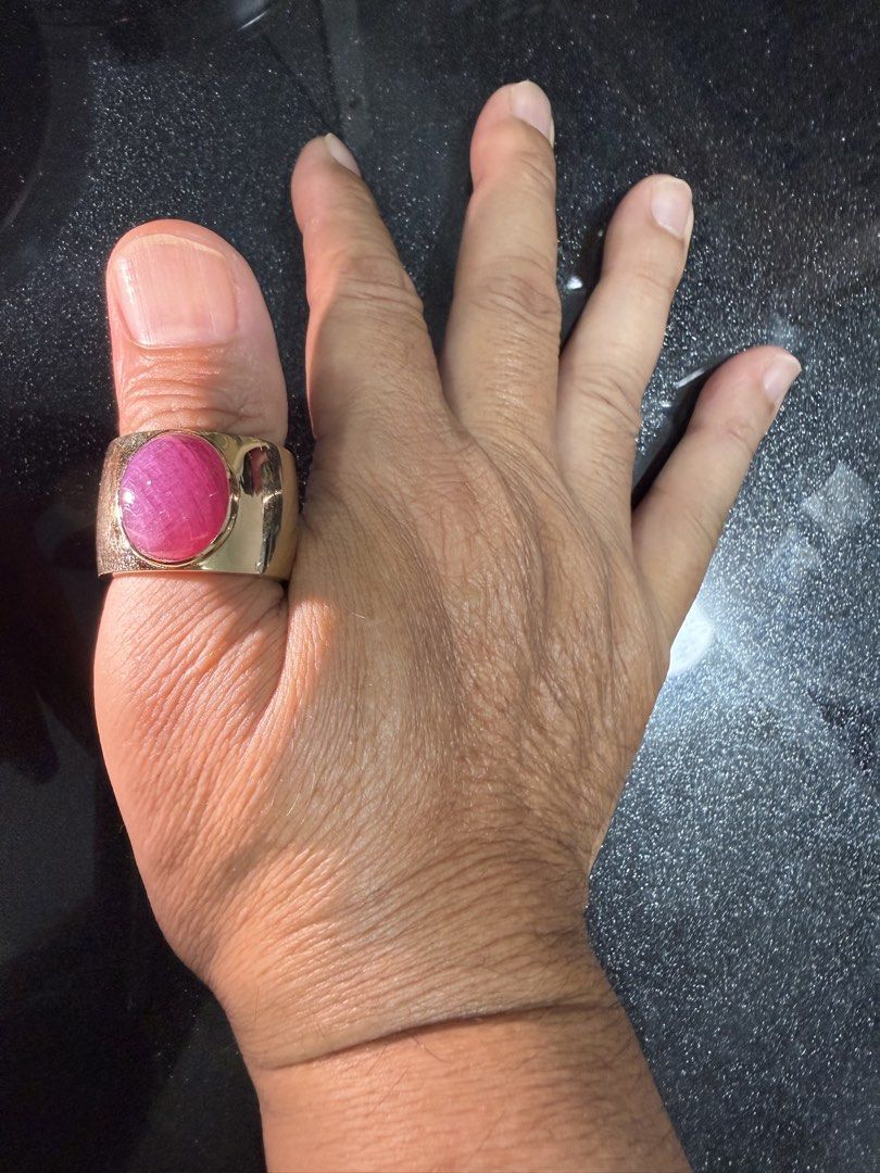 Ruby Gold Ring (Category: Jewelry) located in Singapore. Submitted by caleanhvu (Listing ID 1426936998, Image 7). Description: Beautiful handicraft gold ring with a large ruby gemstone. A stunning piece of jewelry for men to be weared to thumb finger. Natural Ruby gemstone size: 16,7mm x 13,7mm x 10,2mm Real Gold 14k Total Weight: 29,37 gram .