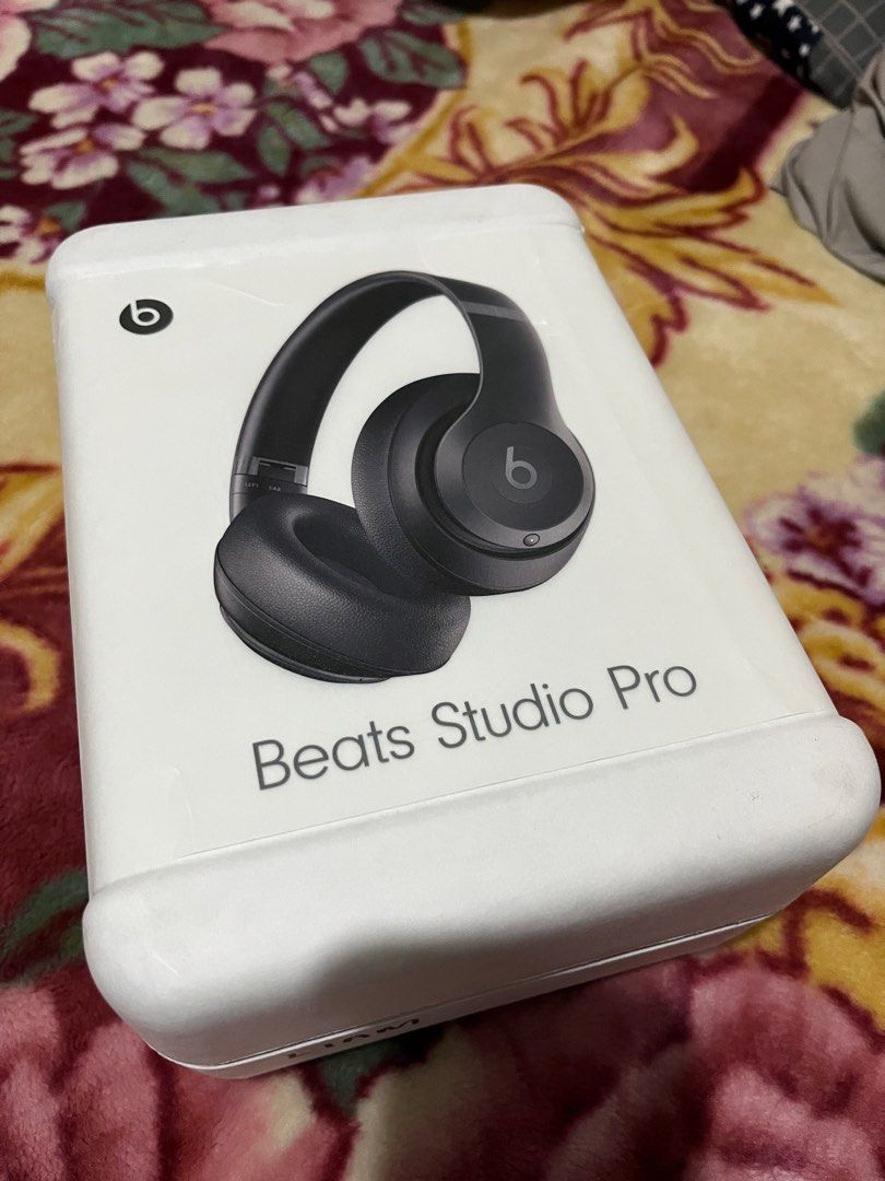 Beats Studio Pro (Category: Headphones & Headsets) located in Manila. Submitted by lxxm612 (Listing ID 1426805213, Image 1). Description: - Beats Studio Pro headphones - Black color - Includes original box and accessories - Stylish design - Comfortable earcups - Perfect for music lovers.