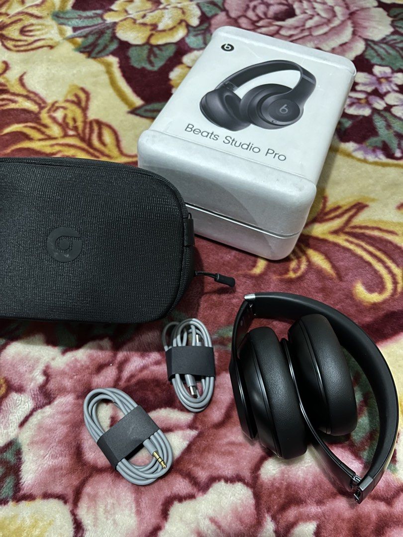 Beats Studio Pro (Category: Headphones & Headsets) located in Manila. Submitted by lxxm612 (Listing ID 1426805213, Image 2). Description: - Beats Studio Pro headphones - Black color - Includes original box and accessories - Stylish design - Comfortable earcups - Perfect for music lovers.