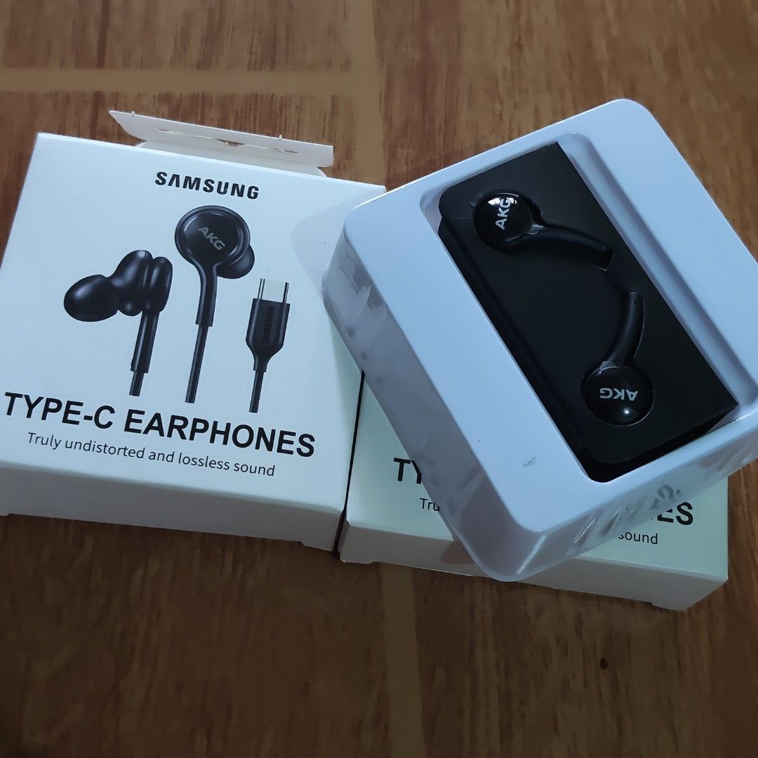 Samsung AKG Type-C Earphones (Category: Earphones) located in Paranaque City. Submitted by powerzone0517 (Listing ID 1426958362, Image 2). Description: Samsung AKG Type-C earphones. These earphones come in a box and are black. They feature a Type-C connector and are designed for undistorted and lossless sound. The box indicates they are "Sound by AKG"..