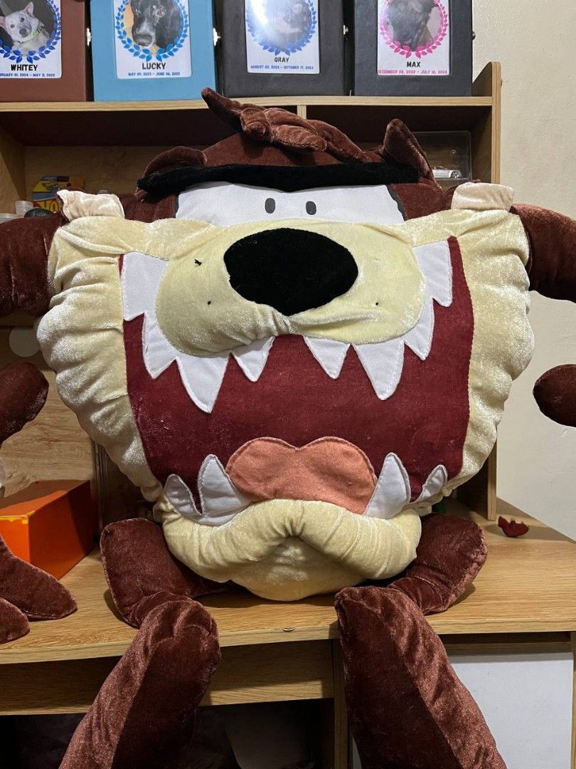 Taz Tasmanian Devil Plush Toy (Category: Plushies & Soft Toys) located in Quezon City. Submitted by thomosssss (Listing ID 1426910337, Image 1). Description: big taz stuff toys around 3 ft.
