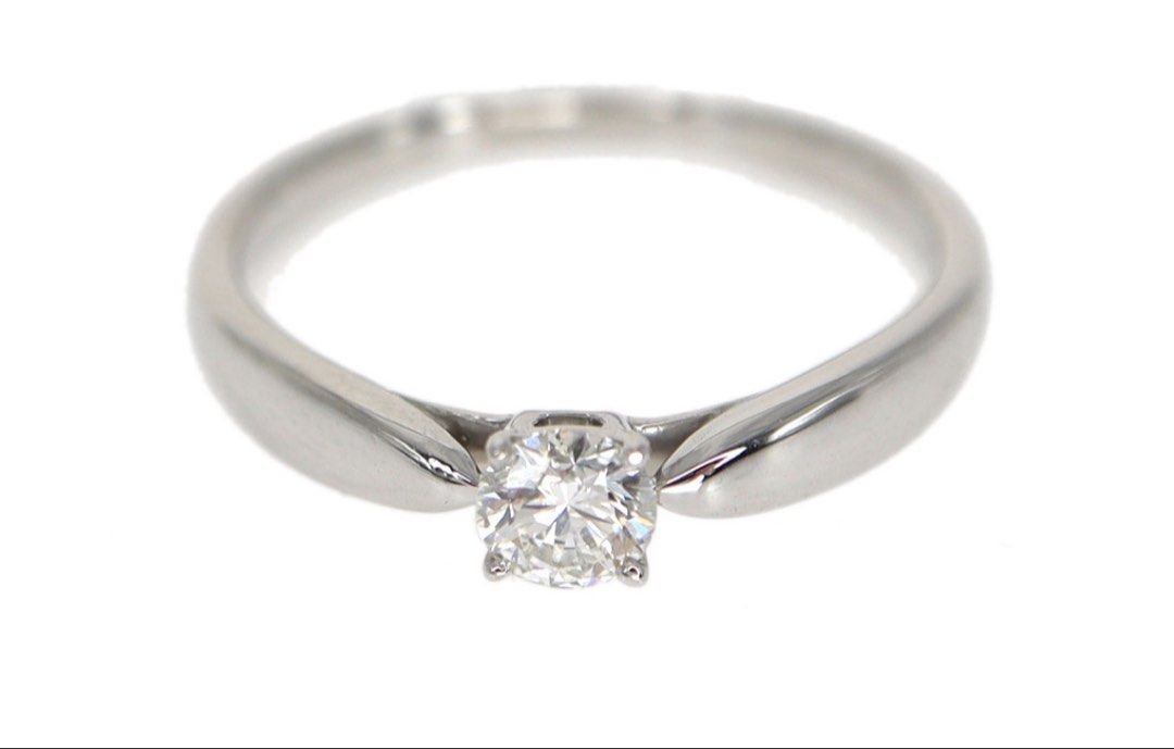 Tiffany & Co. Platinum Engagement Ring (Pt950) [Pre-owned] (Category: Rings) located in Las Pinas. Submitted by daisuki_japan_luxury_by_reiko (Listing ID 1426800614, Image 1). Description: .
