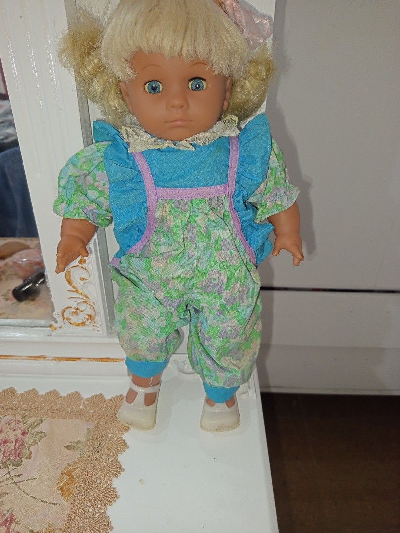 Vintage rare Simba baby doll (Category: Kids Toys) located in Ozamiz City. Submitted by mariesdolls21 (Listing ID 1426901886, Image 3). Description: vintage rare Simba Toys baby doll (1980s-early 1990s.) In good condition po Simba Toys is a German manufacturer(from Germany) ₱600+sf Gcash payments only j&t shipping Pm for details.