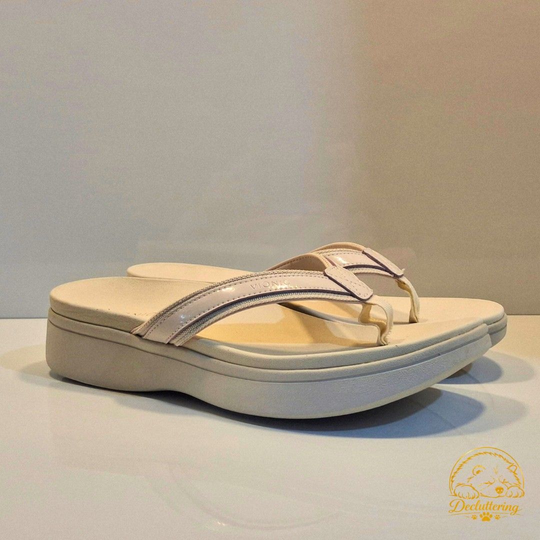Vionic High Tide II Platform Sandal (Cream) (Category: Slippers and slides) located in Sorsogon. Submitted by ccc_declutter (Listing ID 1416863234, Image 1). Description: Vionic High Tide II Platform Sandal 🚚 𝑭𝑹𝑬𝑬 𝑺𝑯𝑰𝑷𝑷𝑰𝑵𝑮 if Jnt 💲Originally 5k+ 📦 box is intact 🛒 bought wrong size 💰 payment first before delivery 💳 BPI or Gcash 🛎 feel free to inquire 📷 ACTUAL PHOTOS were used.