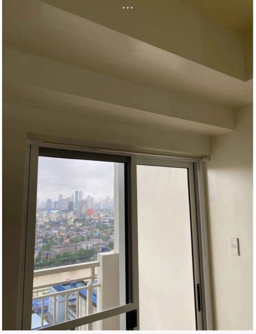 Weston Tower 1 bedroom unit Brixton Place (Category: Apartments & Condos) located in Pasig City. Submitted by BrokerDorenFerran (Listing ID 1426795601, Image 2). Description: RESALE BRIXTON PLACE Weston Tower 30sqm midzone Facing BGC clean title 4M only Including CGT (3.9M ONLY for cash payment) open to bank financing Doren Ferran Licensed Real Estate Broker PRC REBL# 24236 09175725848 #BrixtonPlace #eithbalcony #petfriendly #facingbgc.