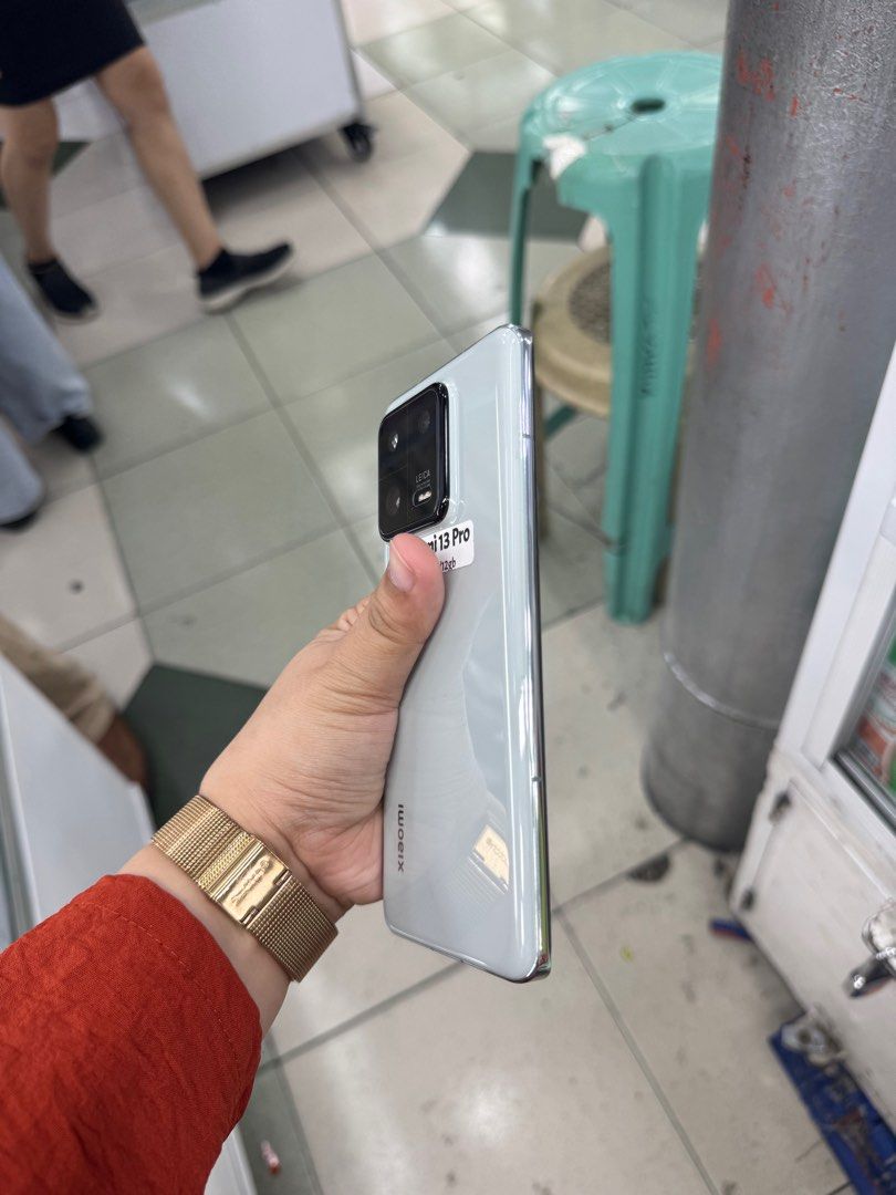 Xiaomi 13Pro 256gb FU CN Variant No issue (Category: Xiaomi) located in San Juan City. Submitted by javedsgadgetshop (Listing ID 1426915233, Image 3). Description: INSTALLMENT OPTIONS : SPAY LATER / GGIVES / CREDIT CARD! WE BUY AND SELL SO PWEDE MAGBINTA OR SWAP ! Quick Specs : 💵 Xiaomi 13 Pro •256gb •CN Variant •Good batt health •Factory Unlock •99% Smoothness •No hidden issue | No Repaired •100% Authentic | Not Refurbished •w/ OEM Charger & st